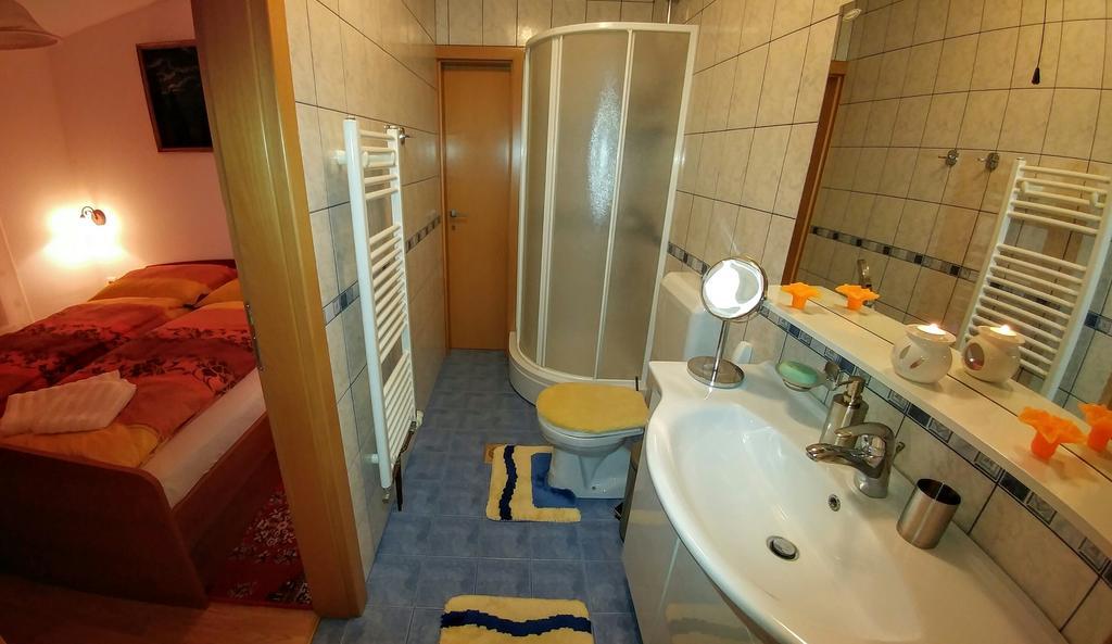 Apartments Ina Рогашка Слатина Экстерьер фото